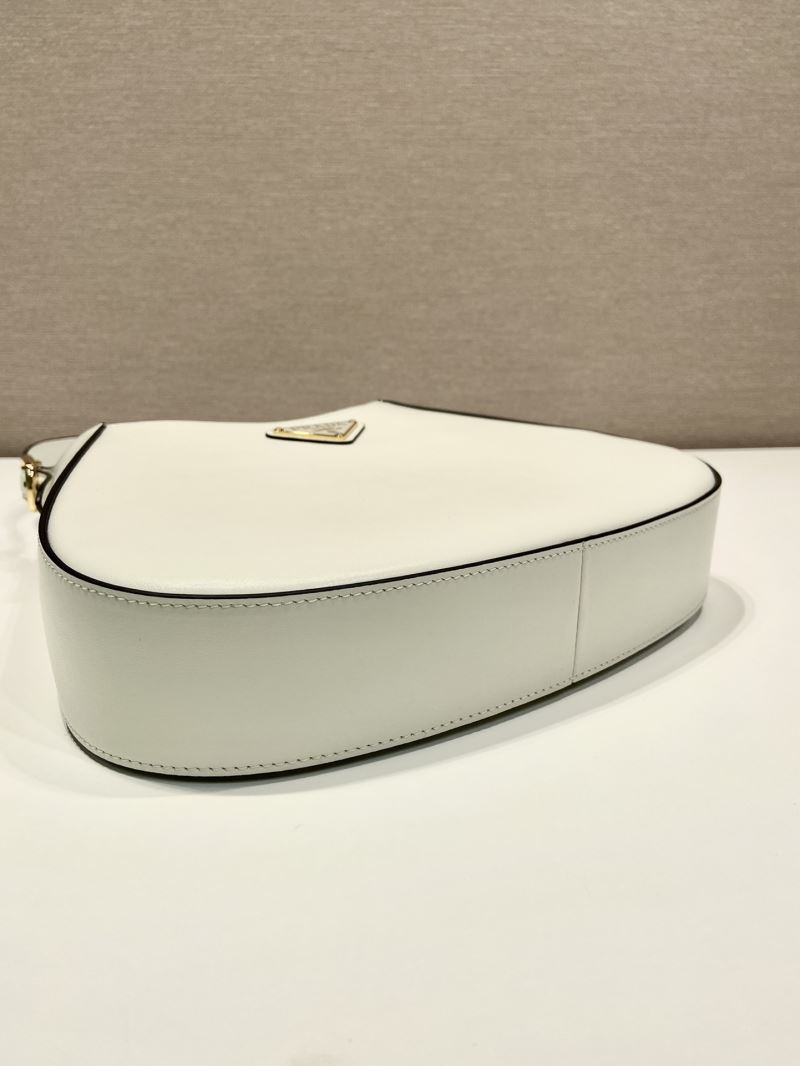 Pra*a cleo bags